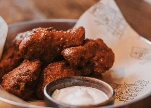 Hen & Hops Wings Meal & Beer - Image 3