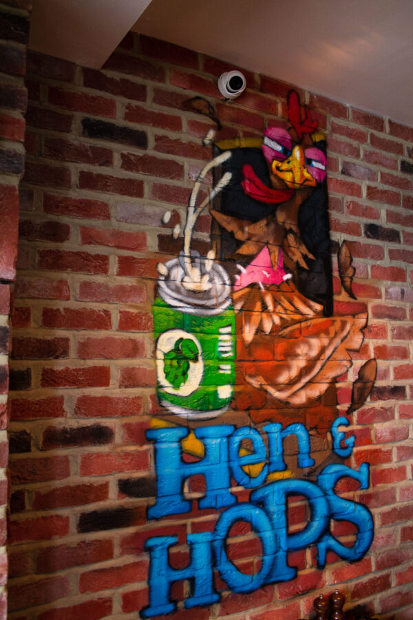 Hen & Hops Wing Keg & Beer - Image 2